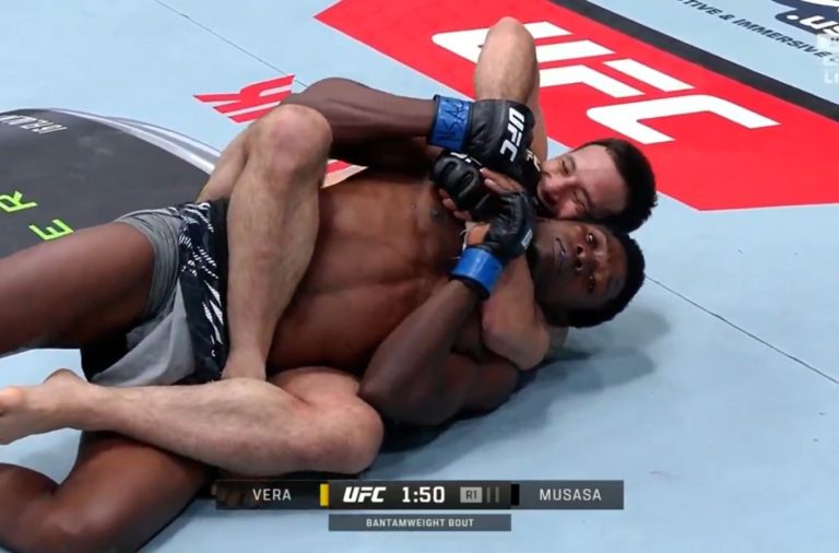 Lucha. Carlos Vera derrota a Josias Musasa en UFC Vegas 104 con finalización destacada