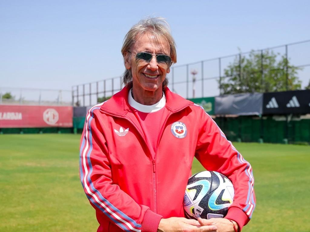 El técnico argentino Ricardo Gareca seguirá al mando de Chile