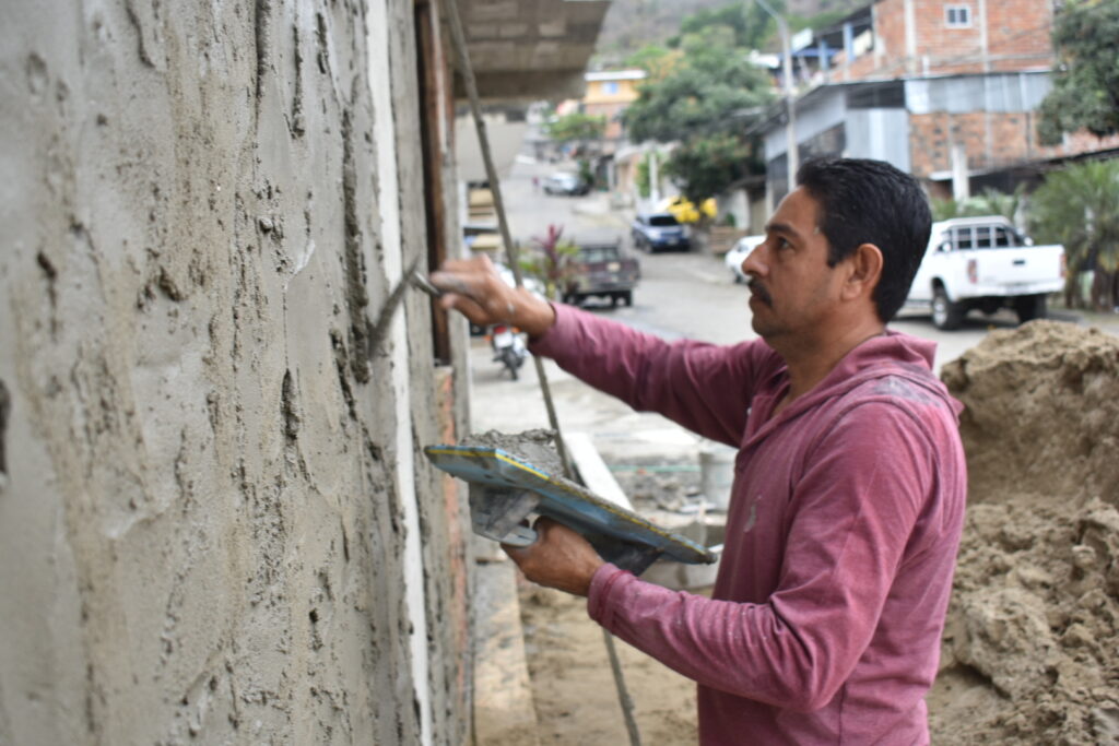 En Manabí crece el déficit de viviendas
