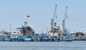 Puerto de Manta que cuenta de dos áreas: muelle artesanal y el internacional.