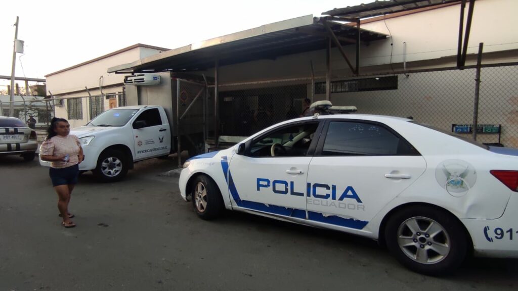 Un niño de dos años resultó herido por una bala que atraves+o el techo de su caa