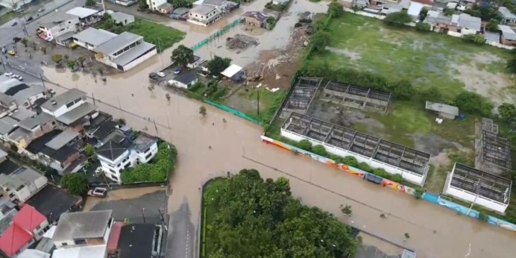 inundaciones-y-deforestacion-agravan-crisis-en-manabi-este-ano