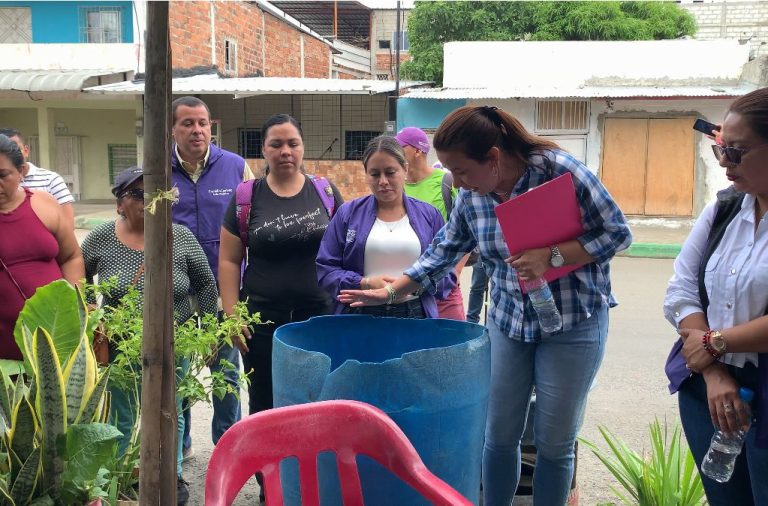 Manabí. Casi 800 casos de dengue en 78 días: Inician mingas de prevención