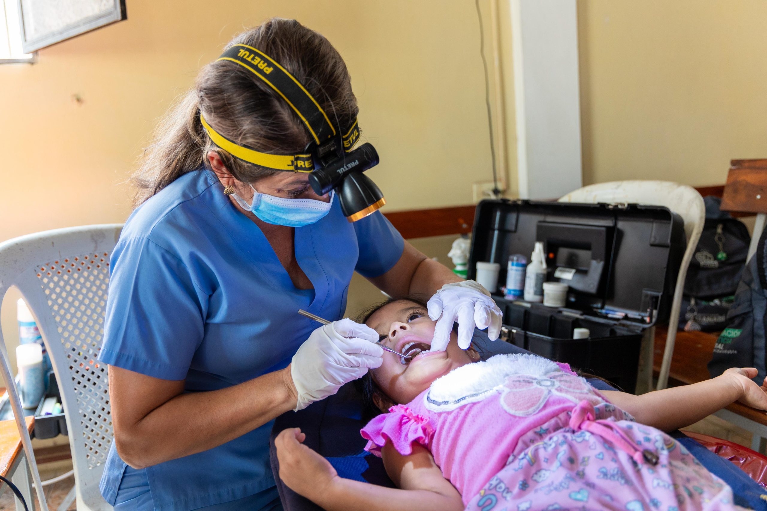 Más de 200 habitantes de la comunidad de Cerro Guayabal, en Montecristi, recibieron atención médica gratuita.