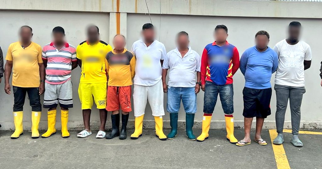 Detenidos por tráfico de combustible.