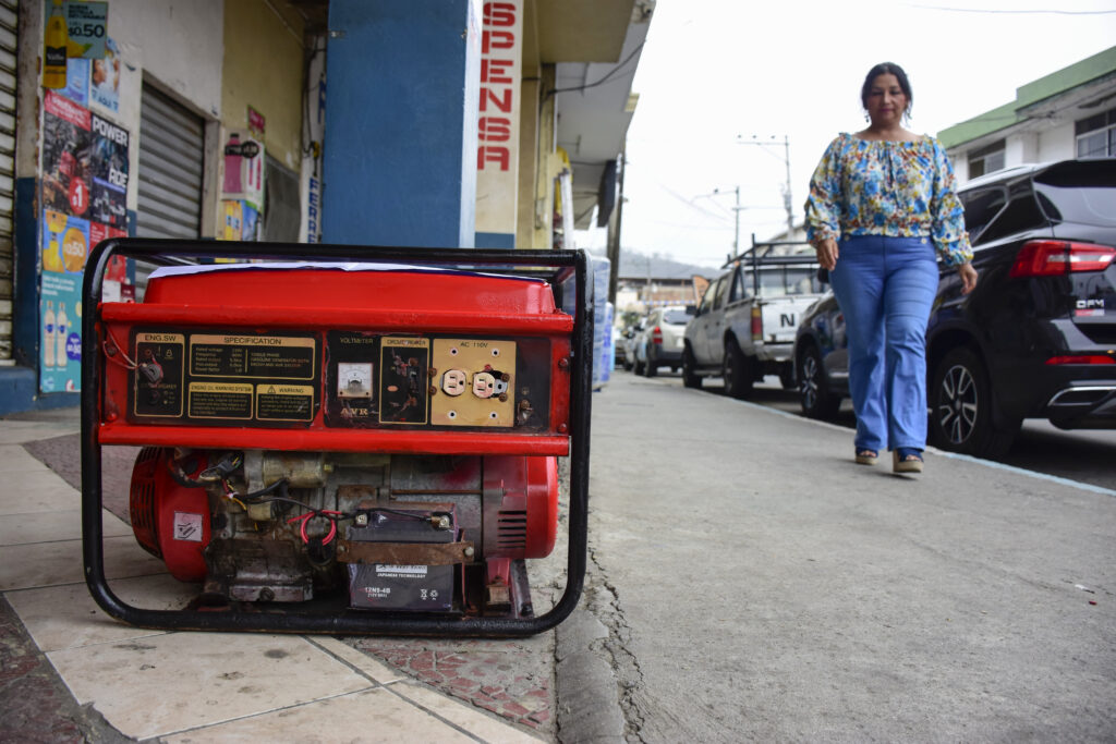 apagones, Ecuador, generador, crisis energética