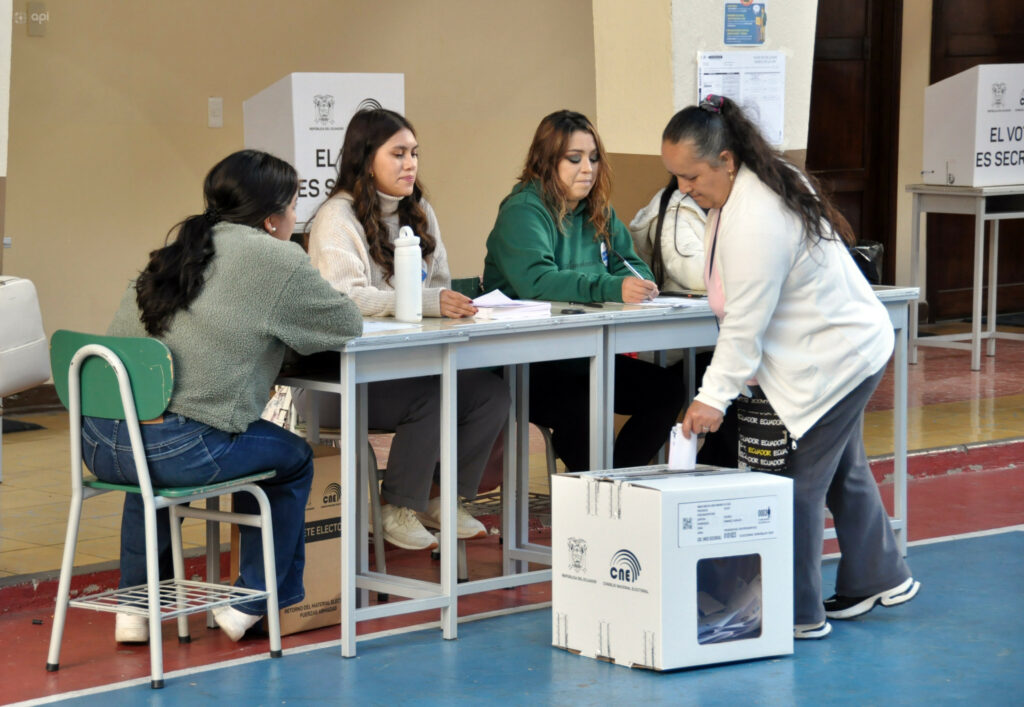 En la segunda vuelta presidencial del 13 de abril del 2025, 11′376.962 ecuatorianos acudieron a las urnas, 161.167 votantes más que en la primera vuelta del 9 de febrero