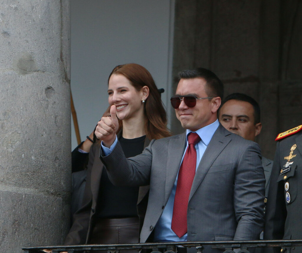 Daniel Noboa (der.) ganó las elecciones presidenciales, el pasado 13 de abril.