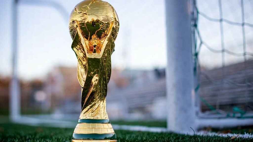 Alejandro Domínguez, presidente de CONMEBOL, propuso que en 2030 se realice el certamen con 64 países.