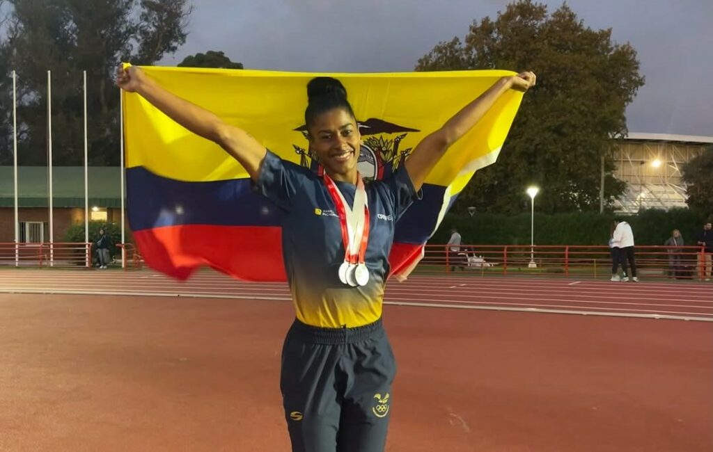 Anahí Suárez ganó dos medallas de plata en 100 y 200 metros en el Campeonato Sudamericano en Argentina.