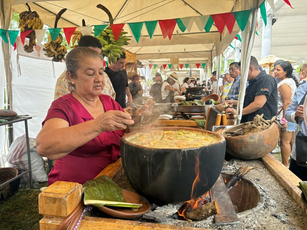 Así se prepara un viche, según el libro de Gastronomía Milenaria de la cocina manabita
