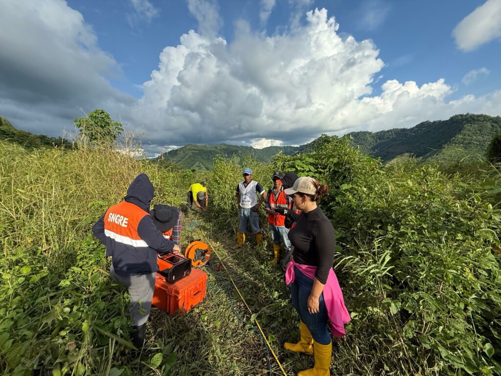 Aumentan a 50 las familias en riesgo por deslaves en la comunidad Las Guaijas