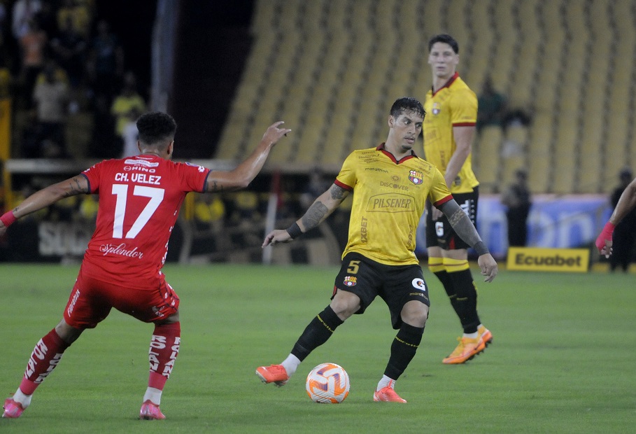 Barcelona SC enfrenta a El Nacional en el estadio Monumental Banco Pichincha, en un partido correspondiente a la novena fecha