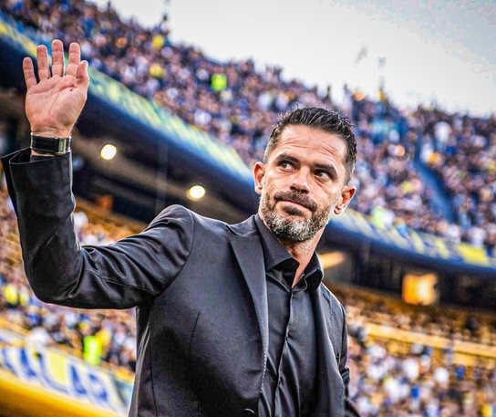 Boca Juniors despide a tras derrota en el Superclásico y Quinteros está en la mira