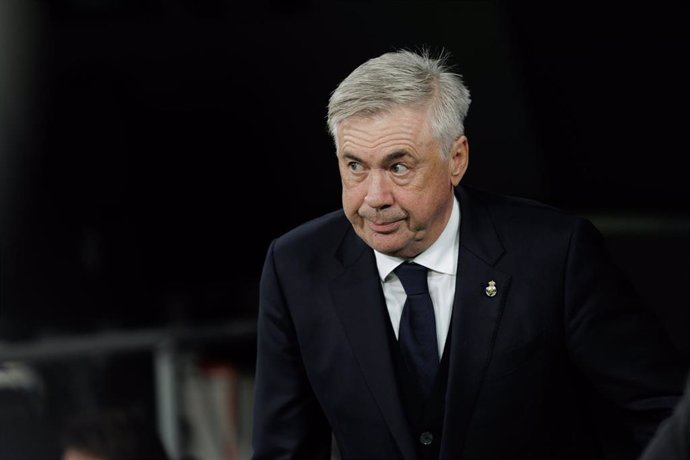 Carlo Ancelotti estaría al borde de la salida del Real Madrid tras la eliminación en Champions League