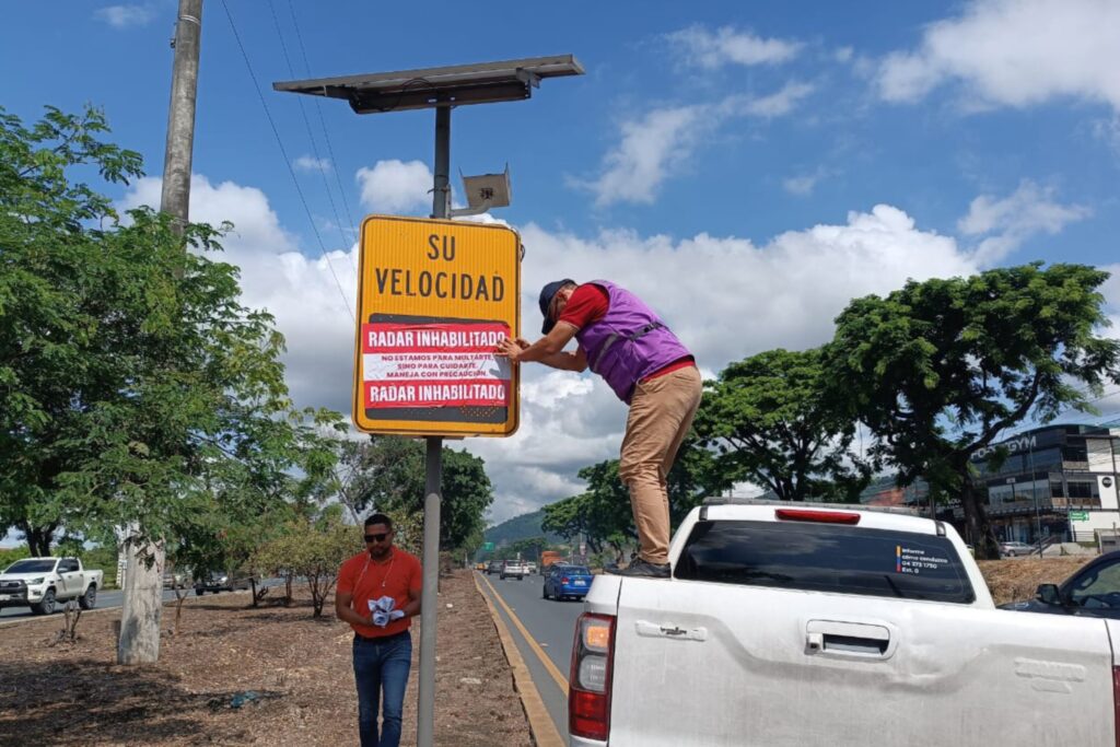 Controversia entre la ANT y la ATM por suspensión de radares en Vía a la Costa, en Guayaquil. (ANT).