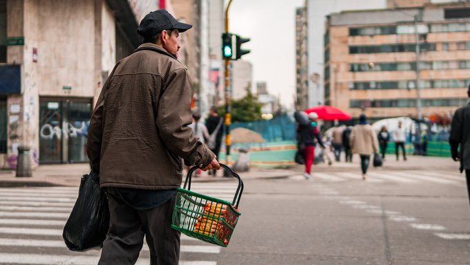 En el Ecuador, normas laborales como la jubilación patronal han empujado al despido anticipado de trabajadores experimentados-