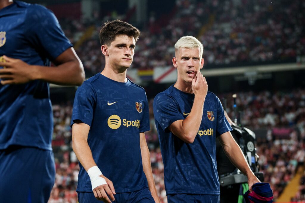 Dani Olmo y Pau Víctor del FC Barcelona
