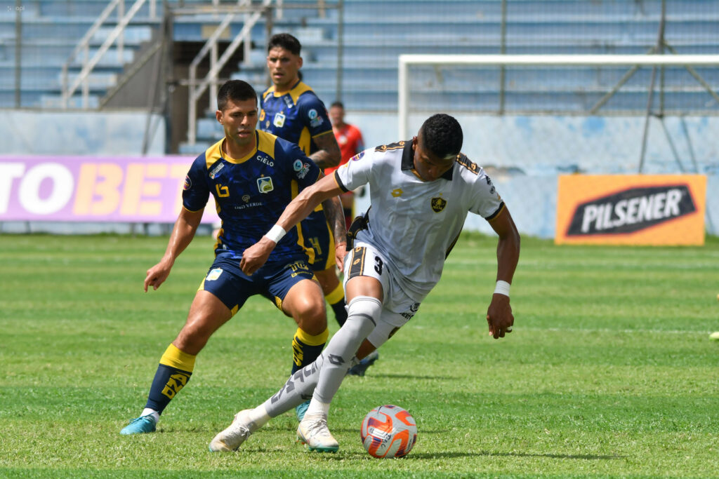 Delfín SC empata 1-1 con Aucas en el Jocay de Manta