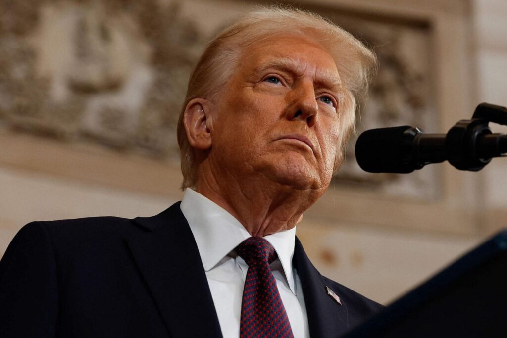 Donald Trump impone arancel del 10% a Ecuador y otros países latinoamericanos como Argentina y Brasil.