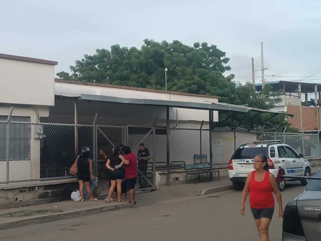 Dos hombres fueron baleados por sicarios en la parroquia Eloy Alfaro de Manta