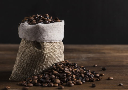Ecuador enfrenta crisis del café ante precios récord en el mercado global