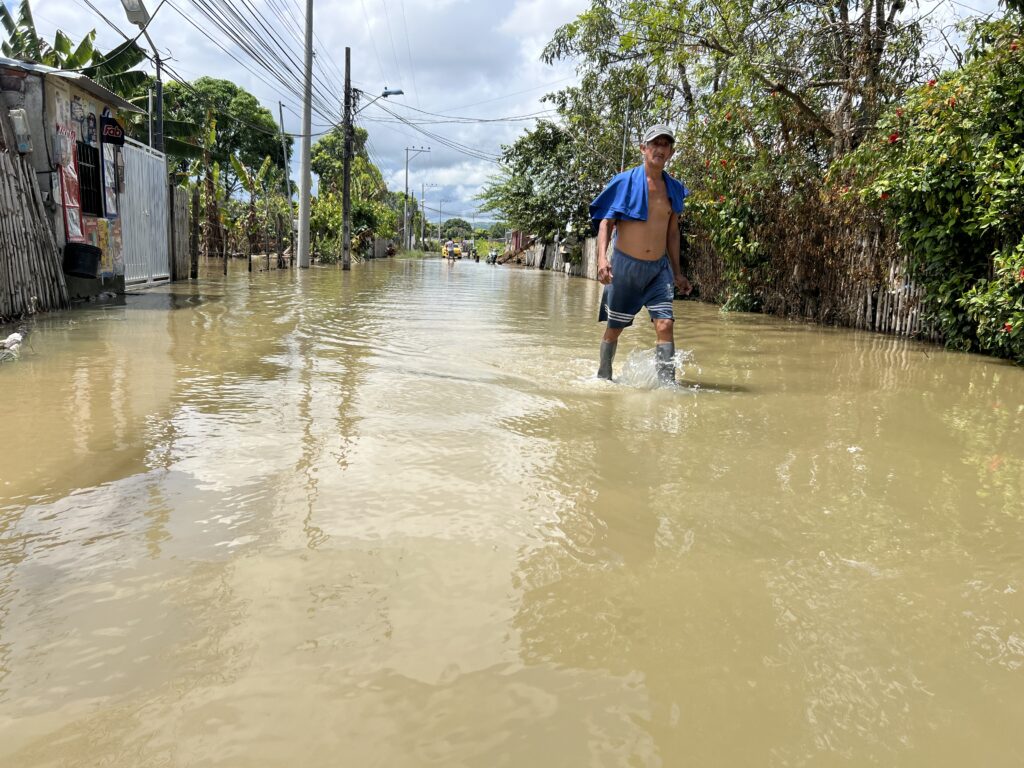El 30% de los afectados por el invierno en Portoviejo ya recibieron el bono de contingencia