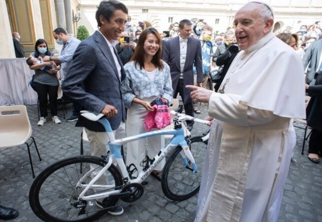 El Giro de Italia dedicará su etapa final, el 1 de junio, al Papa Francisco, fallecido el 21 de abril a los 88 años de edad