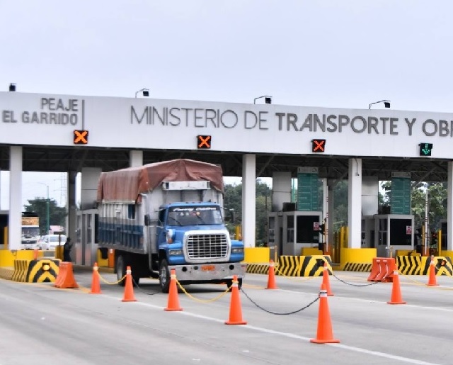 El Gobierno nacional suspendió este martes 9 de abril el cobro en los peajes El Garrido y La Avanzada, en la provincia de El Oro.