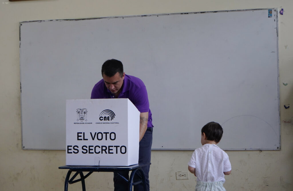 El Ministerio de Gobierno responde Ecuador refuerza seguridad tras amenaza de atentado al presidente