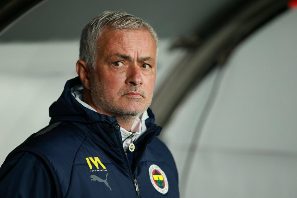 El portugués José Mourinho, DT del Fenerbahçe SK de Turquía