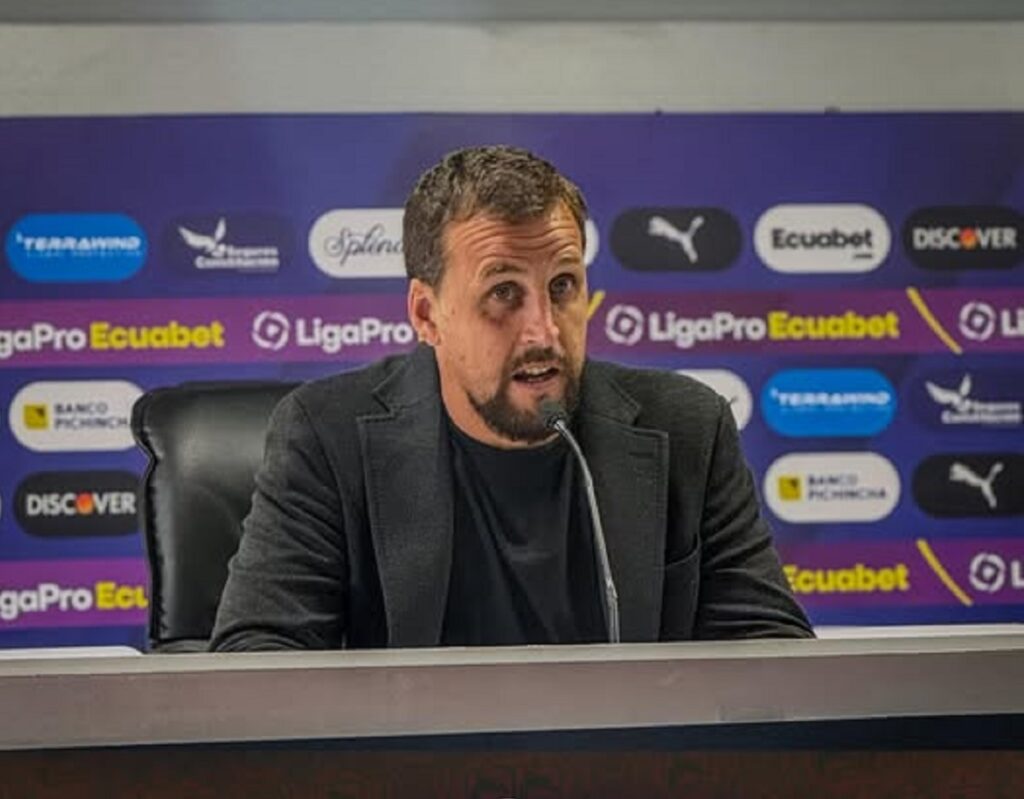 El técnico argentino Nicolás Chietino