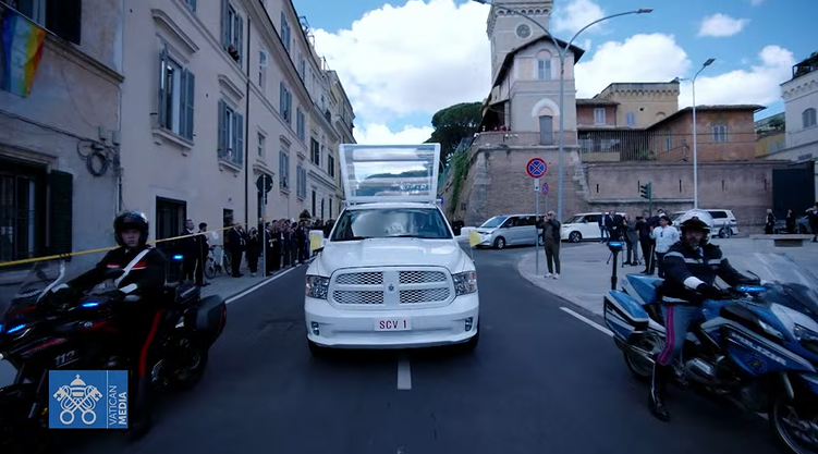 El último adiós al papa Francisco Un trayecto solemne de 6 km hasta Santa María la Mayor