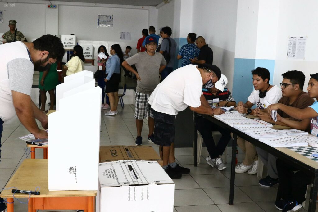 Elecciones Ecuador 2025: Cédula y pasaporte caducados son válidos para votar en la Segunda Vuelta Presidencial de este 13 de abril.
