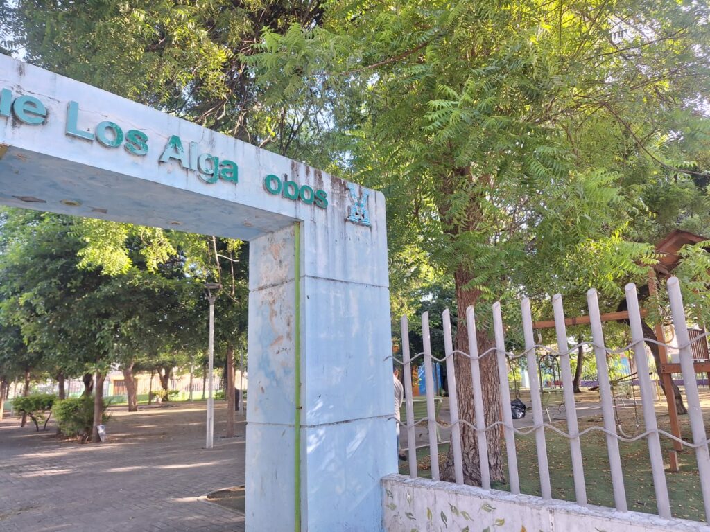 En el Barrio Los Algarrobos piden seguridad y mantenimiento del parque