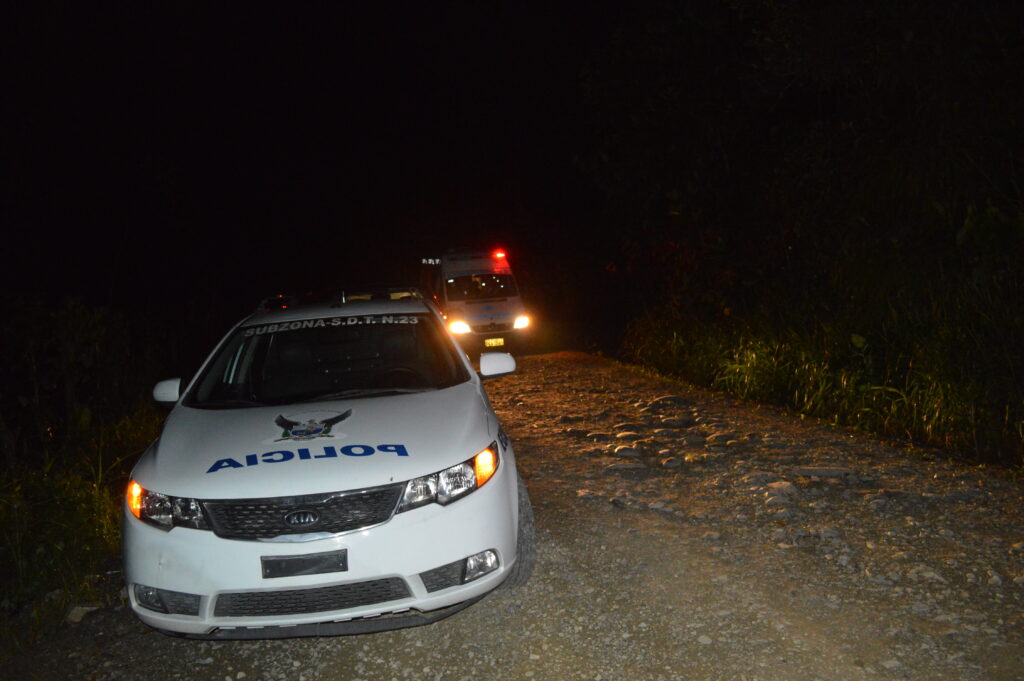 Encuentran un hombre muerto en la vía a Santa María del Toachi, zona rural de Santo Domingo de los Tsáchilas