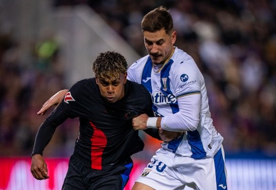 FC Barcelona con un autogol de Jorge Sáenz derrota a Leganés y consolida en el primer lugar en LaLiga