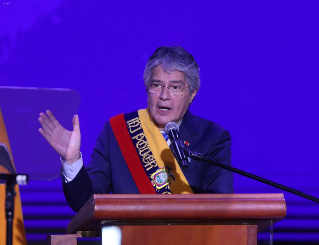 Fiscalía pide el cierre de la investigación por presunto peculado contra el expresidente Guillermo Lasso