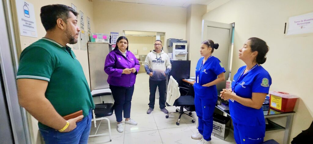 Funcionarios de la Coordinación de la sede de la Zona 4 de Salud realizaron una inspección en el hospital Gustavo Domínguez, sore calidad de atención y abastecimiento de medicina.