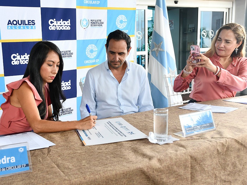 Fundación Malecón 2000 y Circular EP firmaron un convenio para fomentar el reciclaje y la educación ambiental en Guayaquil.