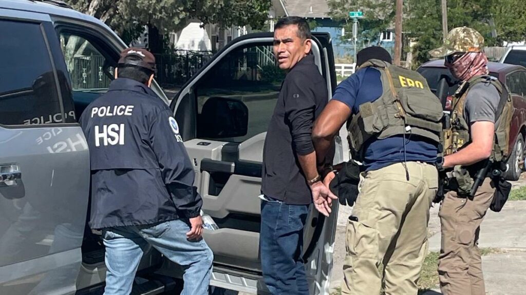 Gobierno de Donald Trump revoca permisos de CBP One y exige salida inmediata a migrantes
