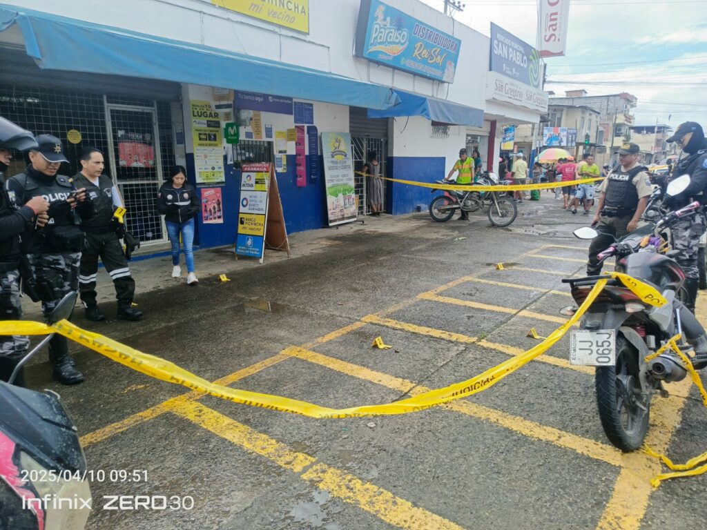Tres heridos en asalto
