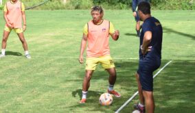 Entrenamiento de Delfín SC