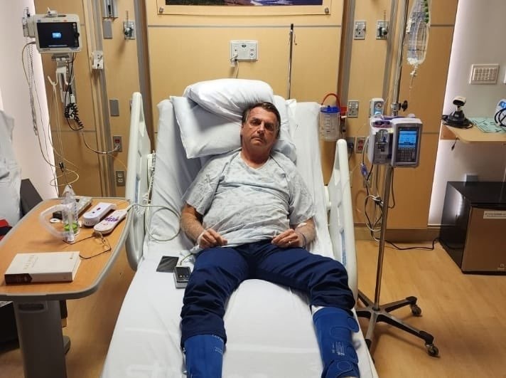 Jair Bolsonaro es hospitalizado tras sufrir dolores en la zona en la que fue apuñalado en 2018