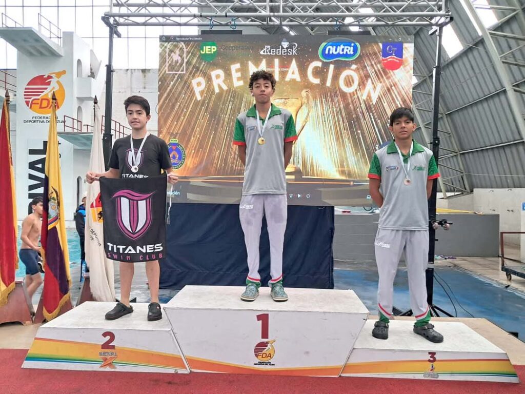 Justin Pazmiño logró una medalla de oro en 50 m libre y 2 bronce en 200 m mariposa y 100 m libre.