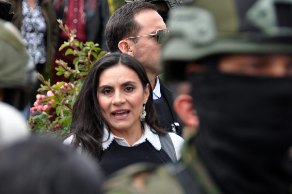 La Asamblea Nacional certifica que Verónica Abad sigue siendo Vicepresidenta de Ecuador .