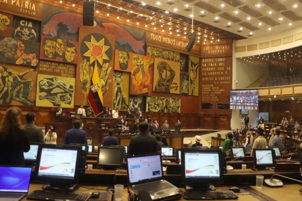 La Asamblea Nacional le exige al Presidente Daniel Noboa que emita un reglamento para controlar el vuelo de avionetas vinculadas al narcotráfico. API.