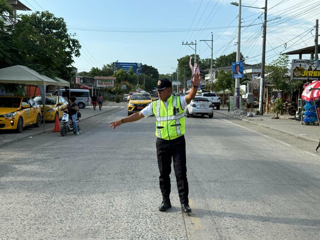 La CTE ya no controlará el tránsito en las carreteras de Ecuador, anuncia dirigente de la Fenatrape
