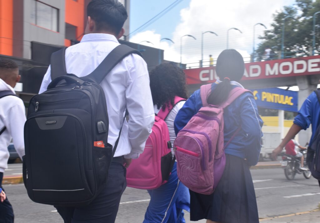 La deserción escolar en Santo Domingo de los Tsáchilas continúa en aumento.