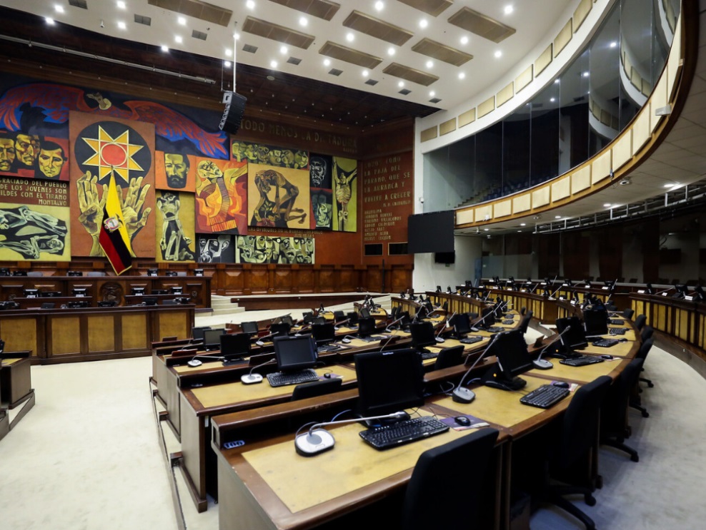 La remodelación del Pleno de la Asamblea Nacional se da para recibir a los 14 nuevos asambleístas que asumirán sus curules el 14 de mayo
